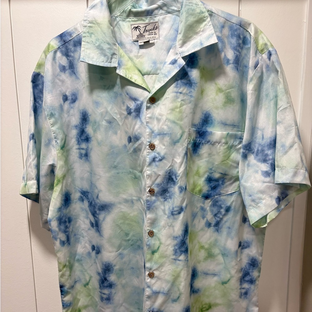 Trunks Surf & Swim Co. Mens Short Sleeve Shirt Blue Button Beach Tie Dye Size XL